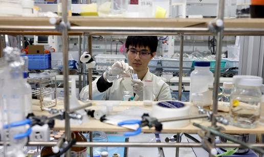 Japanski znanstvenici razvili plastiku koja se otapa u vodi u roku od samo nekoliko sati