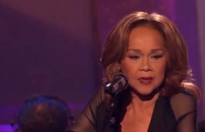 Pjevačka diva Etta James (73) završila na aparatu za disanje
