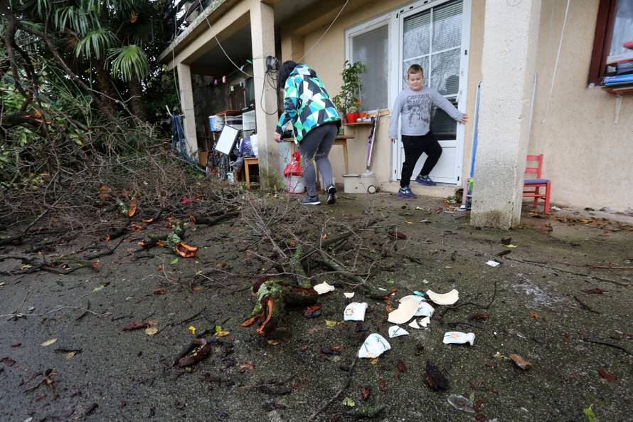 Pijavica je demolirala 3. maj: 'Prvo smo mislili da je potres!'