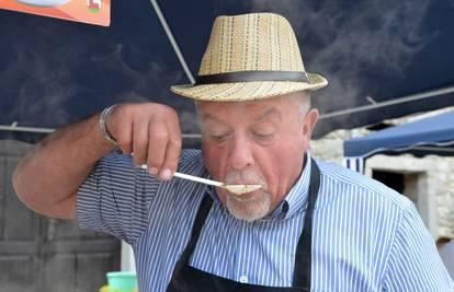 Majstore, ulje i filtere! Bivši načelnik u Istri servisirao je privatni auto na račun općine