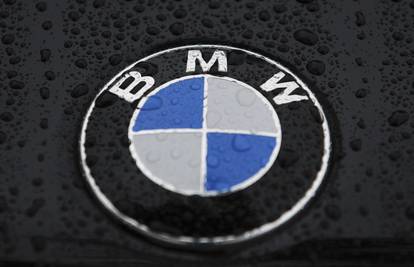 Zbog problema sa svjetlima  BMW povlači 140.000 vozila