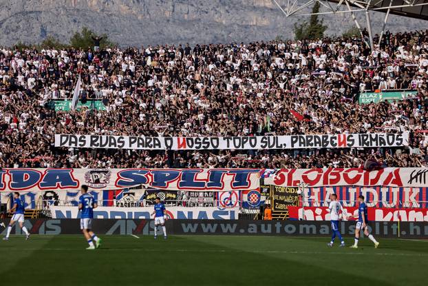 Split: Navijači na tribinama prate utakmicu Hajduk - Dinamo 