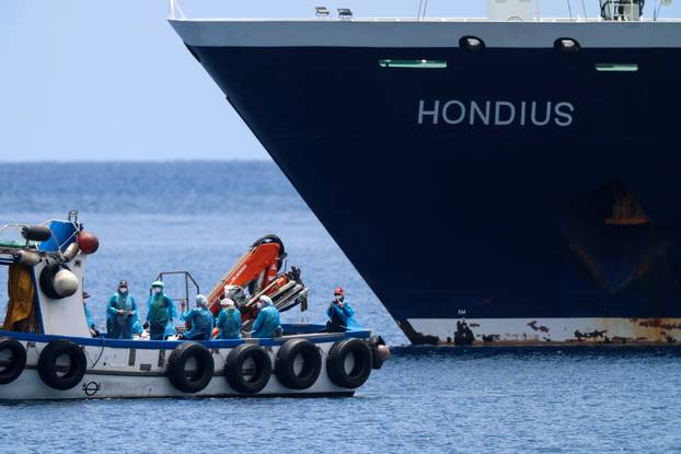 Cruise ship MV Hondius arrives at the port of Granadilla de Abona after being affected by a hantavirus outbreak, in Tenerife
