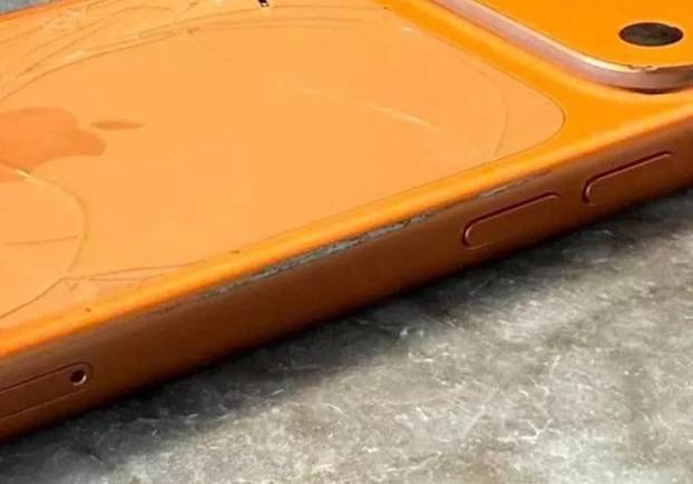 FOTO Korisnici novog iPhonea 17 bijesni: 'Ogrebe se u roku keks'