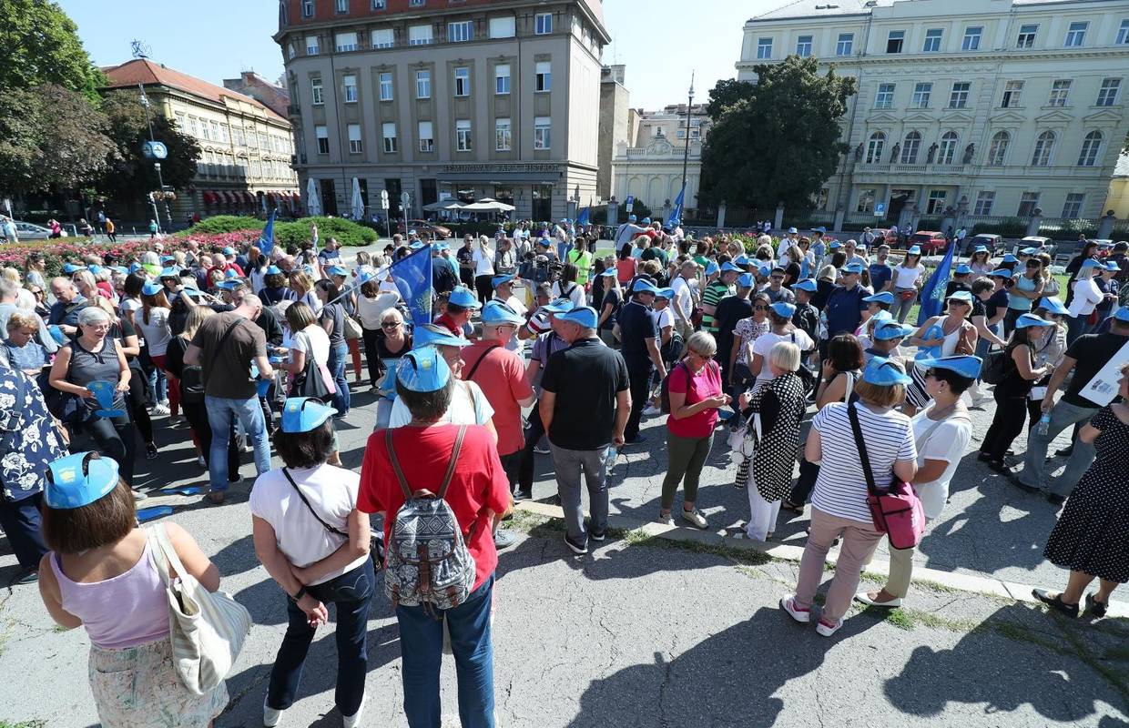 Prosvjed učitelja: Naši zahtjevi opravdani su i oni imaju novac