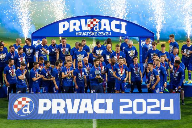 Ceremonija dodjele pehara Dinamu, osvajaču SuperSport Hrvatske nogometne lige