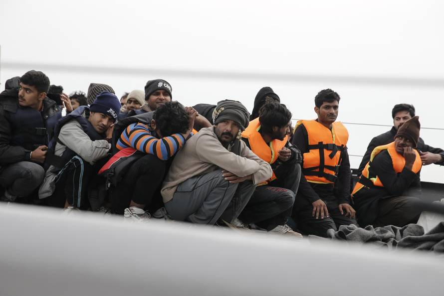 Potonuo gumenjak  kod Libije: 84 nestalih, 26 ljudi spašeno