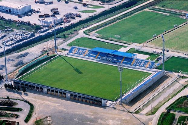 Velika: Zapušteni stadion NK Kamen-Ingrad Velika 