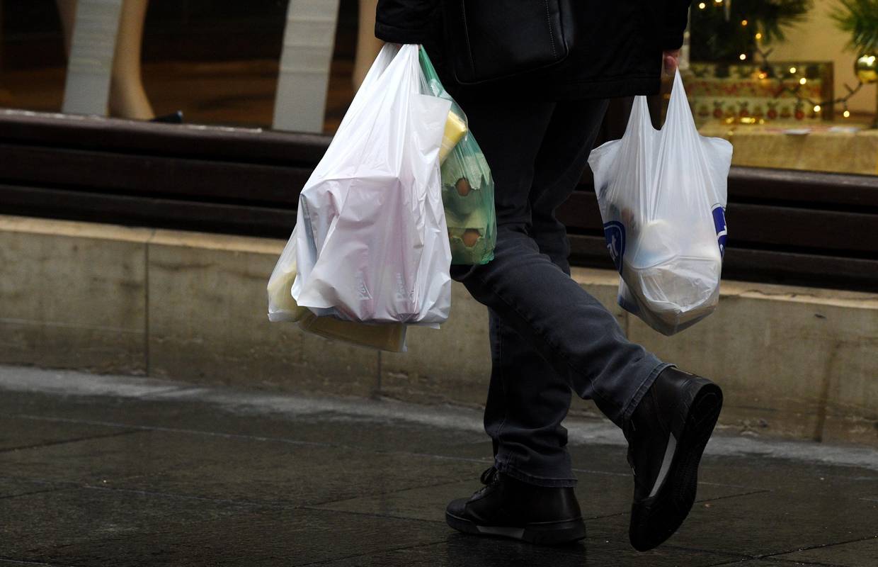 Plastične vrećice od 15 do 50 mikrona izlaze iz uporabe