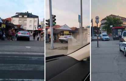 'Pa kako je auto tamo završio!?' Mislio da skreće na parking pa onda zaglavio na stepenicama