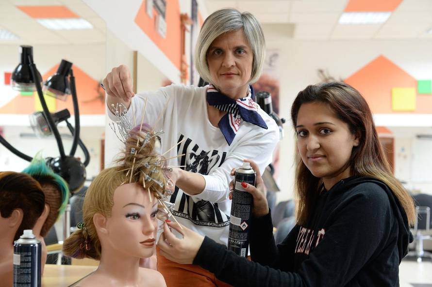 Najbolji dolaze u Zagreb: Ivana radi čuda s češljem i škarama