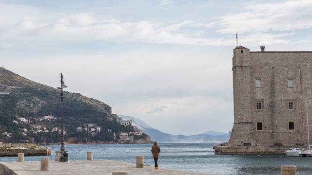 Cijevi popucale i u Dubrovniku, deseci kućanstava su bez vode
