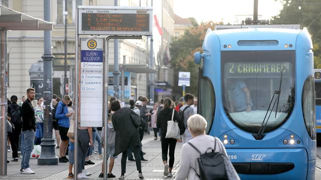Zagreb: Dan bez automobila - besplatan javni gradski prijevoz  tramvajima, autobusima i uspinjačom