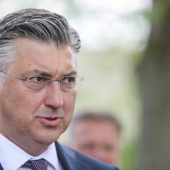 Teško će se premijer odreći moći i ukloniti politiku iz javnih tvrtki