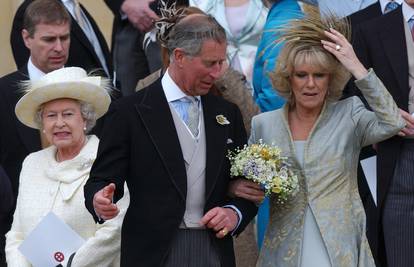 Kraljica je uz Camillu, ali mnogi smatraju da ne zaslužuje titulu
