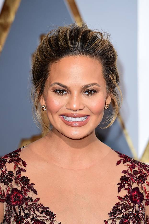 Chrissy Teigen comments