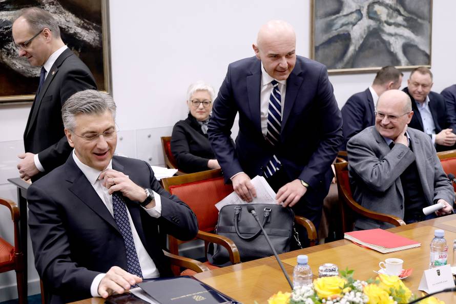 Zagreb: Plenkovic odborima predstavio Alena Ružića, kandidata za novog ministra rada, mirovinskog sustava, obitelji i socijalne politike