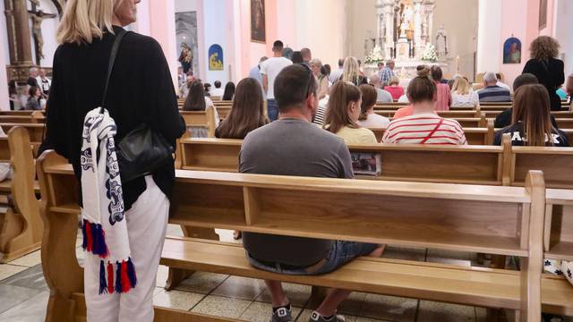 Split: U crkvi svetog Dominika održana misa za sve pritvorene navijače Hajduka