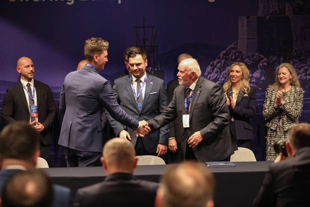 Dubrovnik: U sklopu Inicijative triju mora potpisan sporazum u području energetike, prometa, tehnologije, financija i porezne politike