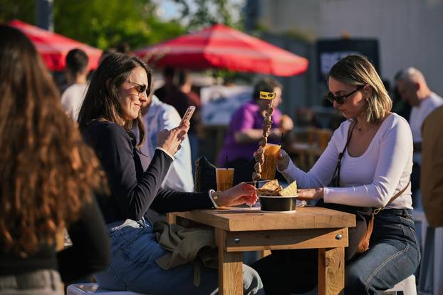 Zagreb: Na Trešnjevačkoj tržnici organiziran je Špica plac