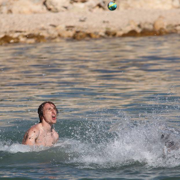 Zadar: Nogometaš Luka Modri? uživa u piciginu s prijateljima