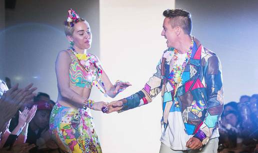 Modni provokator i kreativac: Jeremy Scott nakon 10 godina odlazi iz modne kuće Moschino