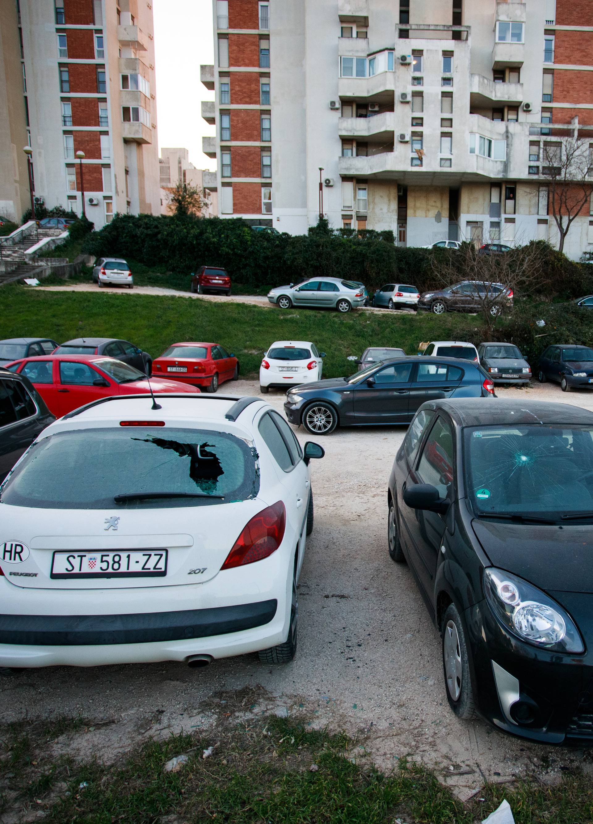 Split: Razbio 21 auto, uhvatili ga na biciklu  s 1,7 promila