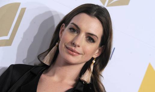 Hathaway otkrila: Snima se 3. dio filma 'Princezini dnevnici'