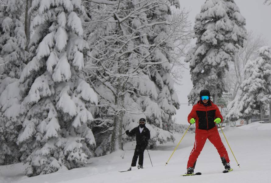 Zagreb: Započela skijaška sezona na Sljemenu 