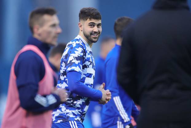 Zagreb: Zagrijavanje uoči početka utakmice Dinamo - Šibenik