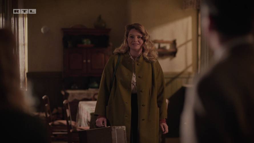 Što će danas biti u seriji Divlje pčele? Anka se vraća, Katarina otkriva da je Zora trudna...