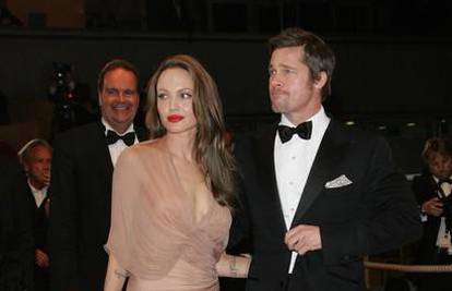 B. Pitt i Angelina pokreću humanitarnu liniju odjeće
