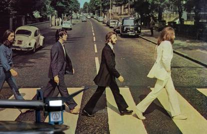 Paul McCartney htio rekreirati kultni prelazak 'The Beatlesa' preko zebre pa skoro nastradao
