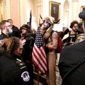 FOTO Ovako izgledaju Trumpovi prosvjednici, ušli su u Kongres
