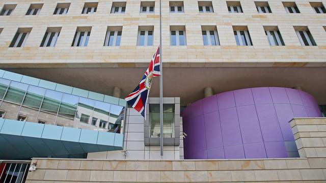 Zaštitar zaposlen u britanskom veleposlanstvu u Berlinu prenosio informacije Rusiji?