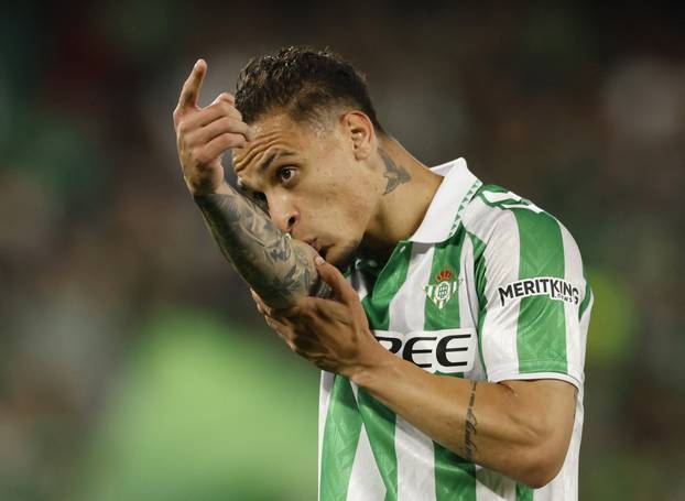Video Antony shook again! Master took Betis to the first European finals in history