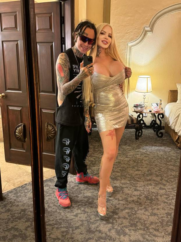 FOTO Želi imati najveće grudi na svijetu, a sad pati: 'Ne želim ih smanjiti! Ali doktori govore...'