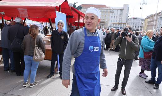 Možemo!: Lovrić skuplja potpise na liste bez kandidata. Lovrić: 'Možemovac' nas je napao