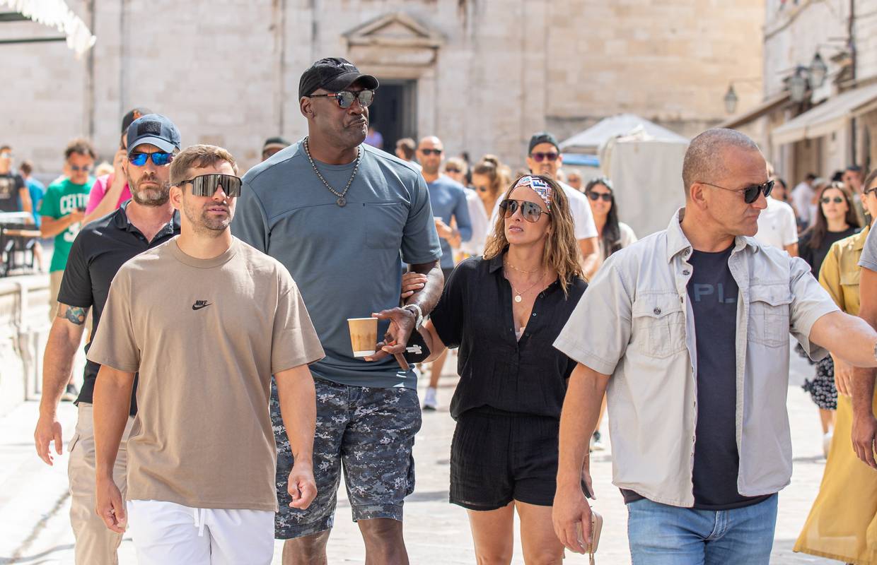 Jordan i supruga u Dubrovniku izazvali kaos, tjelohranitelji ih 'branili' od uzbuđenih fanova