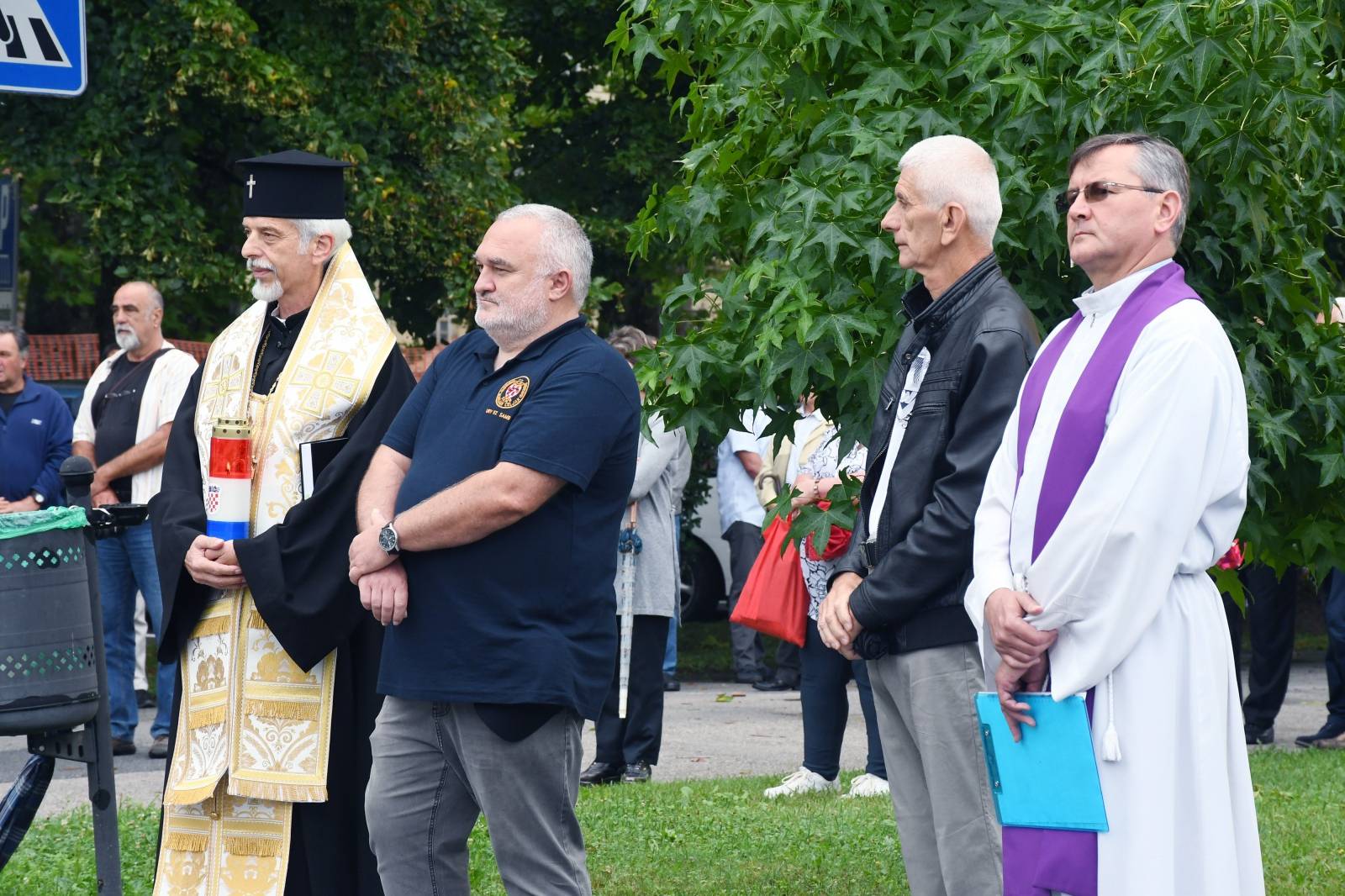 Polaganje vijenaca povodom Dana općine Gline