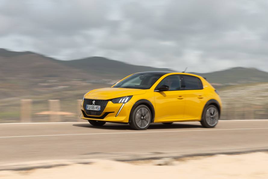 Ni jedan nije lijep kao  208: Mali auto podigao je veliku prašinu