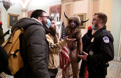 Trump supporters breach the US Capitol