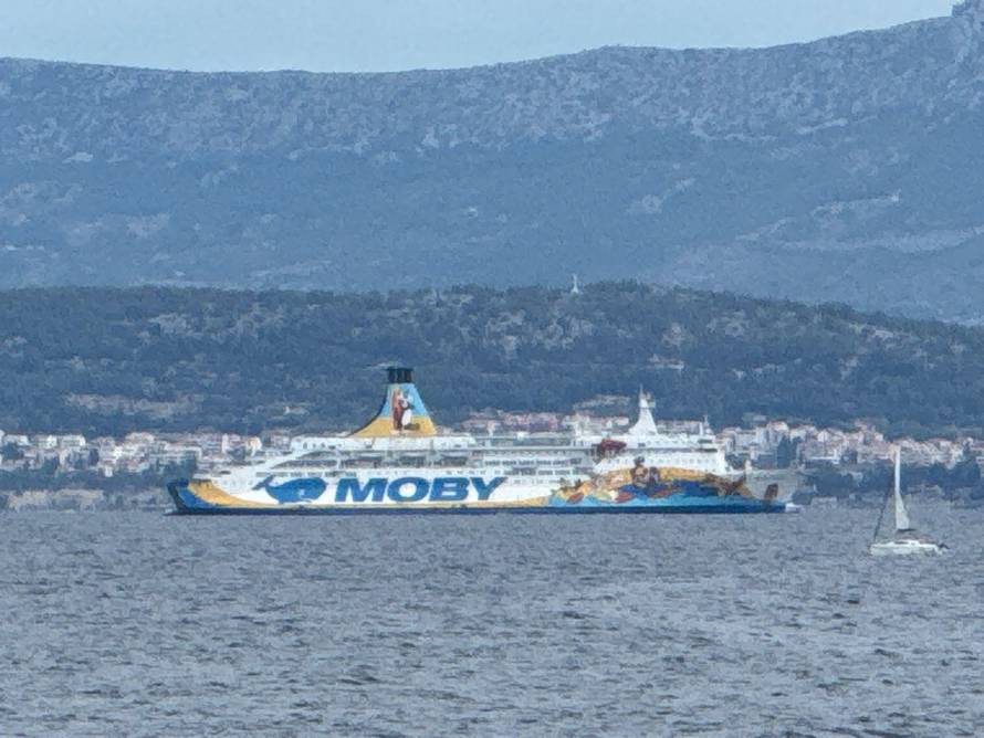 Azbest iz broda Moby Drea škverani će u specijalnim odijelima 'čupati' dva mjeseca