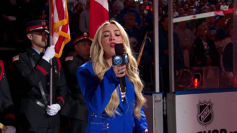 Zakazao joj mikrofon dok je u Americi izvodila himnu Kanade. Uslijedio je trenutak za povijest
