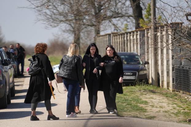 Posljednji ispraćaj brata Darka Lazića