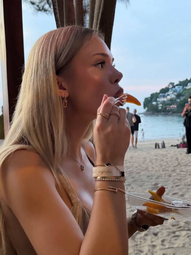 ŠOK PRIZNANJE 'Bušila sam kondome nogometnoj zvijezdi'