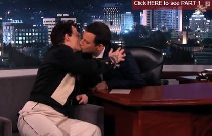 Johnny Depp u emisiji uživo poljubio je američkog voditelja