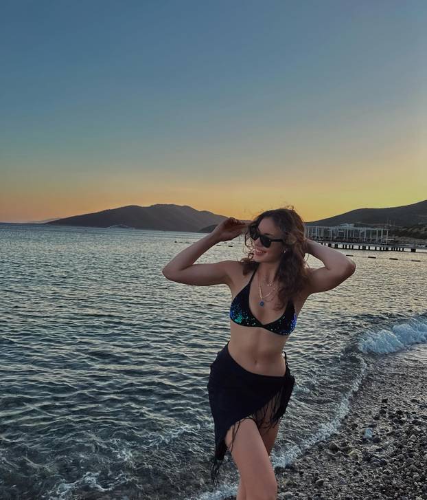 FOTO U Turskoj je već pojam, a sad osvaja i Europu. Pogledajte zašto su svi ludi za ovom curom