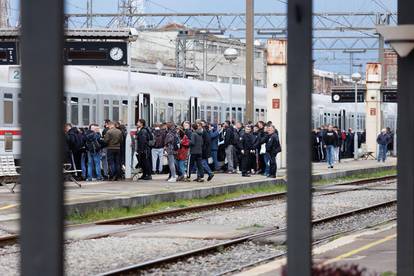 FOTO Armada Bijelim vlakom stiže na derbi: Jug će biti pun