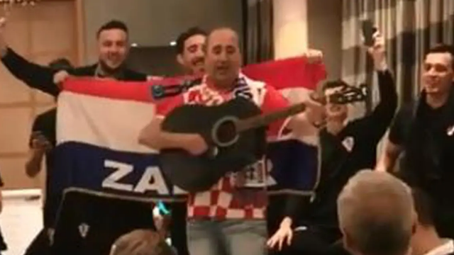 Ne može bez Grdovića: Stiže u Katar, a nosi gitaru iz Rusije!